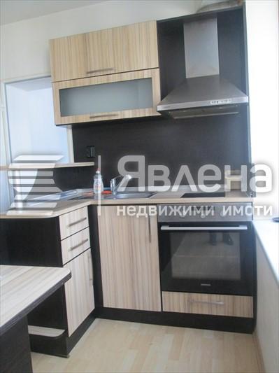 кухня с плот