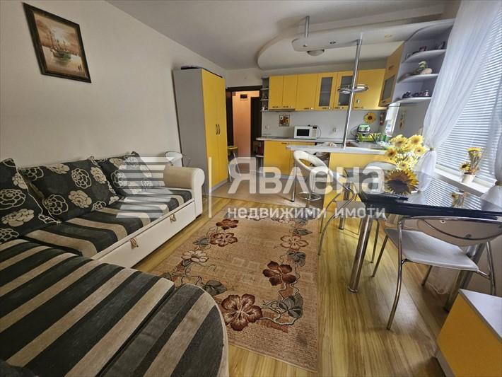 дневна с кухня