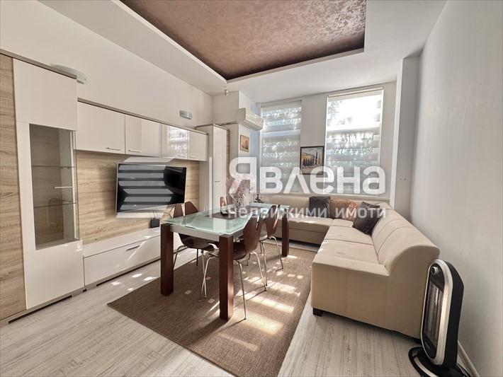 хол апартамент 2