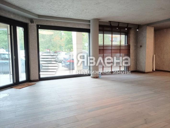 Търговска зала 1