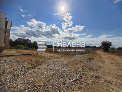 прилежащия път