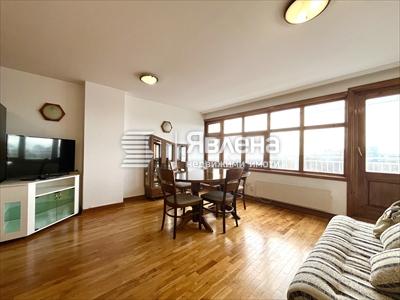 Дневна с кухня