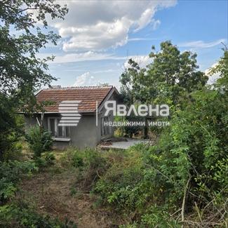 къща