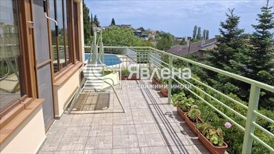 южна слънчева тераса