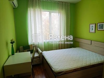 първа спалня