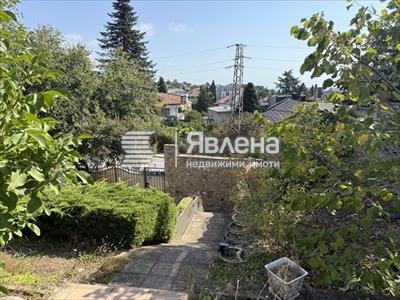 вход от улицата