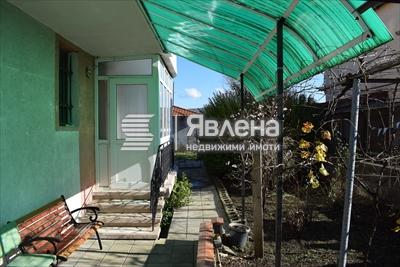 двор и вход